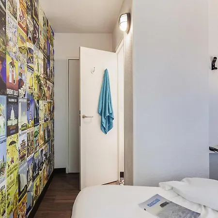 Отель Hotelf1 Saverne Monswiller